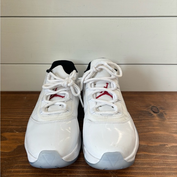 Jordan 11 comfort low size 6Y - Picture 2 of 8
